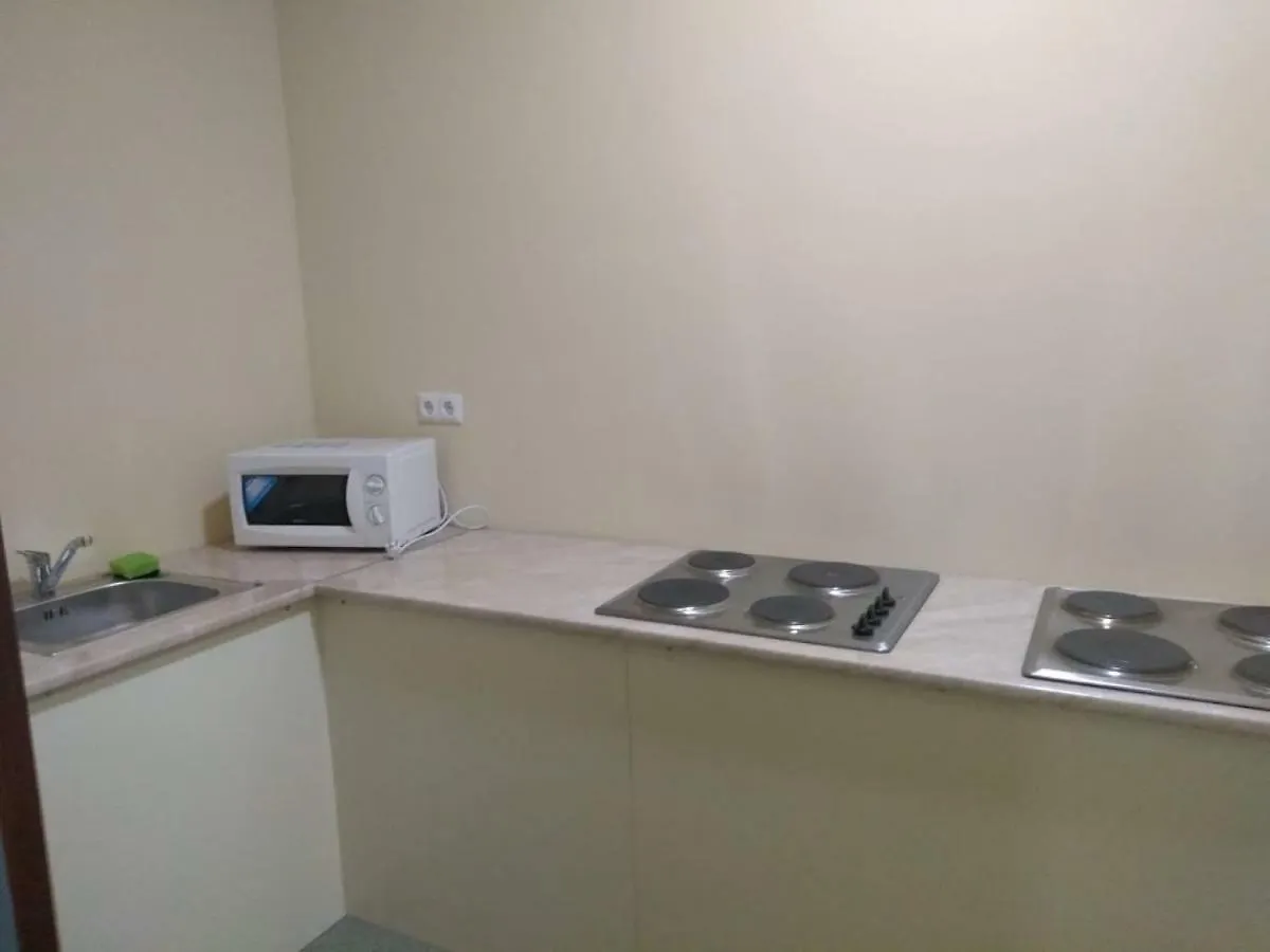 Maglodi Uti Munkavallaloi Hotel Будапешт